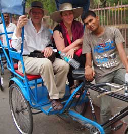 Bicycle rickshaw ride in Agra