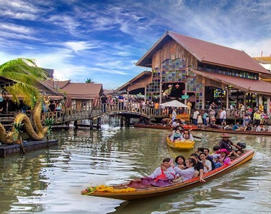 Essential Thailand